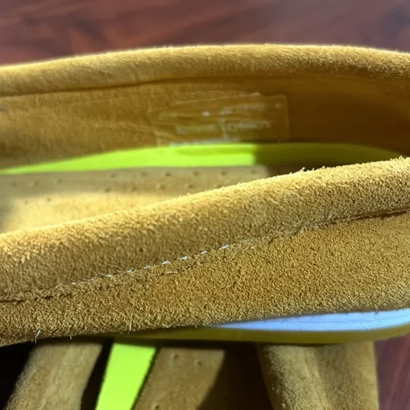 Minnetonka shoes - Picture 3 of 5